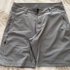 BYLT Ace 2.0 Men's Shorts
Worn 2 times
Size 32
Storm